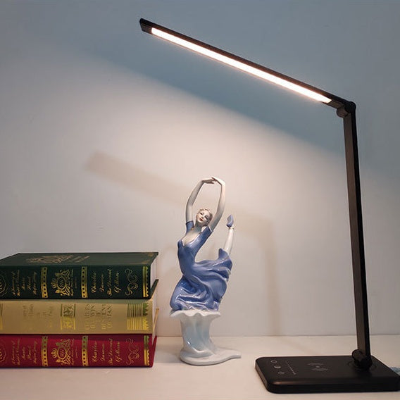 Wireless Charging LED Table Desk Lamp with Auto Timer Function Eye Protect Read Light