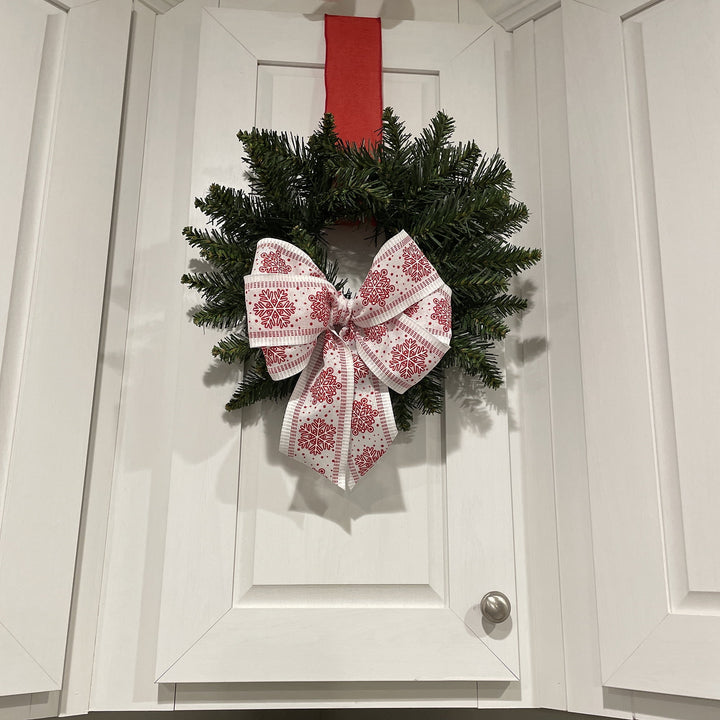 8" Unlit Deluxe Windsor Pine Artificial Christmas Wreath